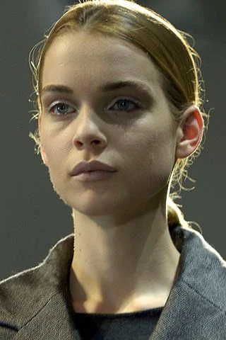 Look 15